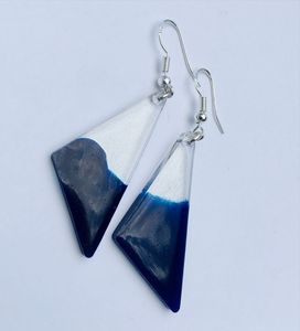 CIRCLES EN BOIS STRIKING WARMTH DANGLES Feuille d'or Noir Blanc Résine Coeur Forme Boucles D'oreilles Carré Rond Géométrique En Bois Résine - Product Image 1