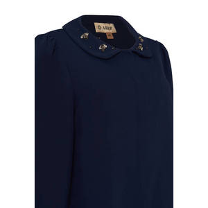เสื้อชีฟองปักลายปกปีเตอร์แพนสีน้ำเงินกรมท่าสำหรับผู้หญิง - Product Image 2