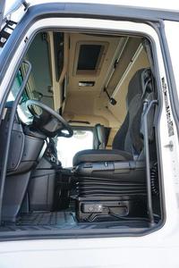 Usato 2024 MER CE DES -BE NZ ACTROS 2-ACHSER HYDRO DRIVE VOLUME rimorchio STANDARD trattore/rimorchio unità di trasmissione automatica - Product Image 3