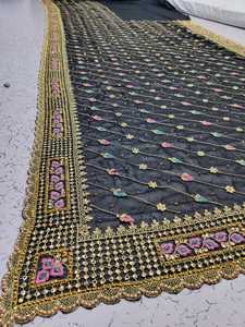 Vêtements de mariée broderie Georgette Saree avec travail manuel et travail de pierre pour femmes mariage et occasions spéciales - Product Image 3