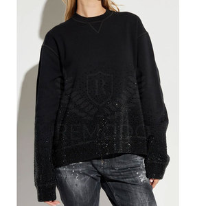 Sweatshirts en strass faits pour étinceler avec chaque mouvement que vous faites dans des sweatshirts en strass - Product Image 3
