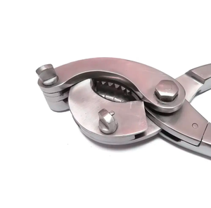 Gran oferta, instrumento quirúrgico veterinario Serra Emasculator de acero inoxidable de alta calidad de 35,5 cm para caballos, instrumento de trinquete - Product Image 2