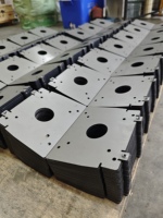 Plaque de montage en tôle découpée au laser CNC de précision, avec points de fixation par vis à trou central, pour boîtier de moteur, pièces d'automatisation, fabrication OEM, modèle de marque
