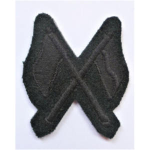 Vêtements brodés à la machine - Product Image 6