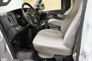 Ch-ev-ro-let Ex-pre-ss LS 3500 Extended 2019 - Fourgonnette 15 places à transmission automatique - Product Image 5