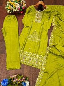 Nouveauté : Ensemble Salwar 3 pièces en modal, style indien et pakistanais, avec broderies et motifs multiples, disponible en grandes tailles. Commandez maintenant ! - Product Image 5
