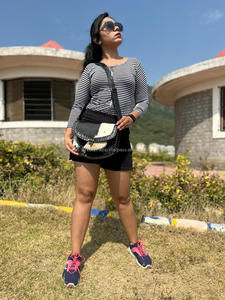 กระเป๋าสะพายพาดลำตัวหนังวัวแท้สไตล์ตะวันตกสำหรับผู้หญิงคุณภาพสูงทันสมัย - Product Image 2