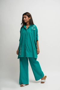 Ensemble de coordons en coton brodé à la main Chemise et pantalon à boutons sarcelle Vêtements de détente décontractés 100% coton Motif solide - Product Image 4