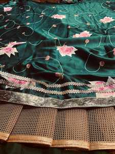 Lehenga choli เสื้อผ้าอินเดียแบบดั้งเดิมผ้าปักลายด้วยผ้าไหมงาช้างกันชื้นการป้องกันแสงแดด - Product Image 4