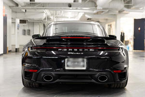 Encantador Coupé 911 Turbo S Negro 2024, Usado, con Tracción en las Cuatro Ruedas, Llantas de Aleación, Asientos de Cuero, Automático, R17, Paquete de Lujo, Premium - Product Image 5