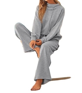 Ensemble de survêtement pour femme élégant à deux tons, respirant, léger, en polyester/coton, avec capuche, pour l'hiver, dernier design par Viral - Product Image 5