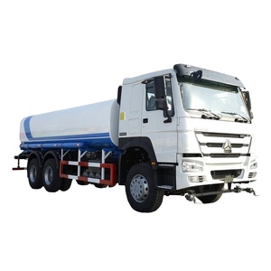 Camion-citerne d'incendie Howo d'occasion à 10 roues, capacité 15-25 m³, transmission manuelle diesel, émission Euro 6, portée de pulvérisation >16m - Product Image 4