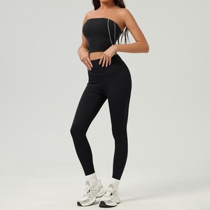 YIYI Ensemble <span class=keywords><strong>de</strong></span> yoga 2 pièces color block pour <span class=keywords><strong>femme</strong></span>, comprenant un haut bustier sans bretelles et une <span class=keywords><strong>tenue</strong></span> <span class=keywords><strong>de</strong></span> sport taille haute avec rembourrage pour le fessier - Product Image 4