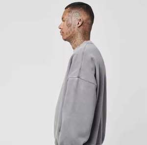 Pull en tricot à col rond avec impression personnalisée Pull à ourlet tendance Pull surdimensionné de rue décontracté Pull tricots avec logo personnalisé - Product Image 4