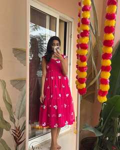 ฤดูร้อนที่สวยงาม Maxi สำหรับฤดูกาลที่กำลังจะมาถึงด้วยผีเสื้อที่สวยงามทั่วทุกมุม - Product Image 3