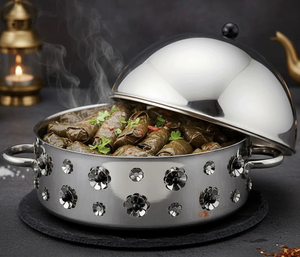 Plat à gratin moderne de qualité supérieure en acier inoxydable, écologique, personnalisable, finition argent poli, bouton bleu pour un usage domestique ou en restaurant - Product Image 4