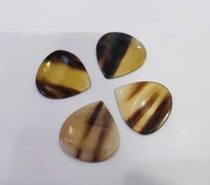 กีตาร์ฮอร์นควายธรรมชาติทำด้วยมือนักดนตรีแบบดั้งเดิมอุปกรณ์ช่างฝีมือเหล่านี้เป็นสินค้าแตรที่ใช้กันทั่วไป - Product Image 1