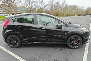 F-ord F-iesta ST 2017 d'occasion, 1 propriétaire, boîte manuelle 6 vitesses, turbo 4 cylindres, quasi d'origine - Product Image 3