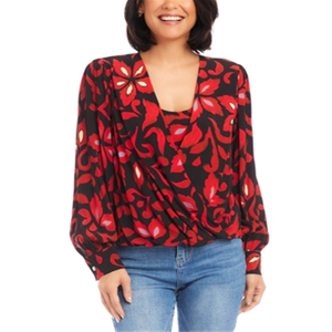 เสื้อครอสโอเวอร์สีแดงของแคร์น คาเน่พิมพ์ลายดอกไม้ ทำจากผ้าชีฟอง - Product Image 4