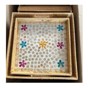 Plateau de service en rotin fait main vietnamien avec incrustation de nacre, décoration d'intérieur en osier naturel - Product Image 3