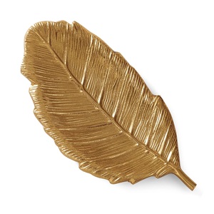 Elegante bandeja decorativa con forma de hoja dorada para uso en mesa Elegante centro de mesa Ideal para decoración festiva y regalos - Product Image 3
