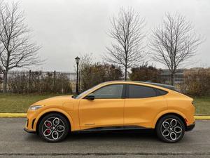 2021 M O S T A N G Much-E GT AWD R18 SUV de Cuero con Doble Batería de Litio - Product Image 5