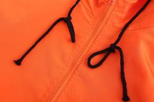 เสื้อแจ็คเก็ตกันลมน้ำหนักเบาสำหรับผู้ชาย มีฮู้ด ปิดด้วยซิป ปักลาย กันน้ำ ระบายอากาศ เหมาะสำหรับใส่ลำลอง ออกกำลังกาย วิ่งในวันฝนตก - Product Image 4