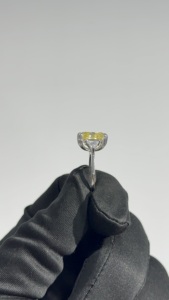 Bague de fiançailles et de mariage de luxe pour femme en or massif 14 carats avec diamant central taille poire, diamants latéraux et perle d'eau douce - Product Image 3