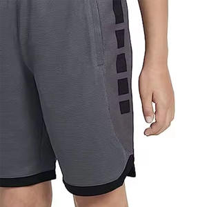 กางเกงขาสั้นพิมพ์ลายสำหรับผู้ชายกางเกงขาสั้นพิมพ์ลายสำหรับออกกำลังกายยิมที่น่าทึ่งกางเกงขาสั้นพิมพ์ลายโลโก้และดีไซน์แบบกำหนดเอง - Product Image 6