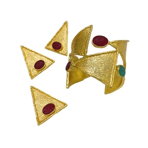 Meilleure qualité personnalisée plaqué or 18 carats pierre d'onyx vert naturel bijoux simples femmes rondes vêtements de fête de mariage réglable Ri - Product Image 1