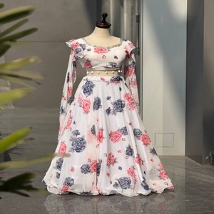 VASTRA COTTAGE Lehenga Choli de Georgette Estampado con Blusa de Encaje de Diseño y Dupatta Integrada, Lehenga de Fiesta con Patrón Cosido - Product Image 5