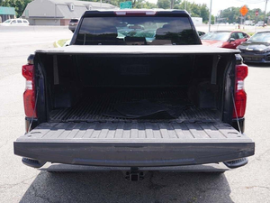 GMC Yukon XL SLT AWD 2023 Blanco Brillante, Automático, Llantas de Aleación R17, Asientos de Cuero, ACC Ligero, Navegación, Asientos con Calefacción, Control Remoto - Product Image 4