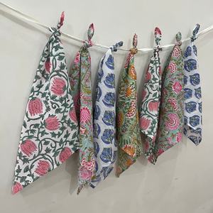 Servilletas de Tela de Algodón con Estampado Floral Hecho a Mano, Servilletas para Mesa de Comedor, Servilletas de Boda, Servilletas Reutilizables Ecológicas para Fiestas - Product Image 1