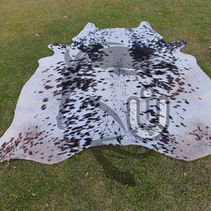 Alfombra de Cuero Vacuno con Pelo Brasileño, Tamaño y Color Personalizables, Unisex, 25-27 Pies Cuadrados - Product Image 6