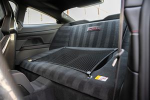 BMW M4 CSL 2023 Económico con Volante a la Izquierda/Derecha - Product Image 5