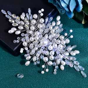 Peigne à cheveux Bridella BHP840 en strass ivoire, fait main, vintage, en métal, confortable et sécurisé pour mariage et fête - Product Image 6