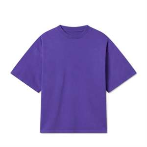 Camiseta holgada de ajuste relajado para hombres y mujeres Elegante y cómoda para ropa de calle, atuendos diarios y ropa deportiva - Product Image 1