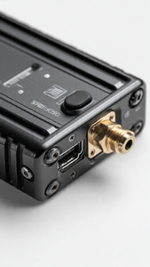 Analizador de Espectro Portátil RF Explorer PRO 6G, 15MHz-6.1GHz, WiFi 2.4G 5.8G LTE GSM ISM, Detector de Señales RF, Pantalla Táctil, Acero - Product Image 3