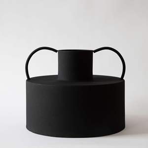 Vase à Fleurs en Métal Finition Antique Fait à la Main Brillant Poli Dessous de Verre de Table par Ah Impex Coastal Design Style - Product Image 3