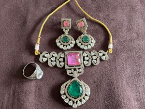 Conjunto de Gargantilla Kundan de moissanita de lujo de calidad superior perfecto para bodas, ocasiones festivas, ropa de fiesta, conjunto de joyería llamativa - Product Image 4