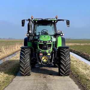 รถแทรกเตอร์การเกษตร Deutz-Fahr รุ่น 6140 TTV คุณภาพเยี่ยม พร้อมที่ตัก 4 ล้อขับเคลื่อน  พร้อมเครื่องยนต์ ปั๊ม และเกียร์ สำหรับการเกษตร - Product Image 2