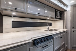 Fournisseur de camping-car diesel d'occasion Tif fin All egro Breeze Class A 2020, modèle 31 BR, à vendre - Product Image 2