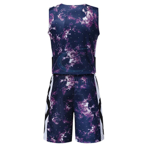 Tenue de basketball professionnelle en polyester respirant pour hommes, avec un design élégant et une coupe confortable pour l'entraînement - Product Image 2