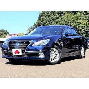 Toyota Crown 2014, Sedán con Volante a la Derecha - Product Image 1