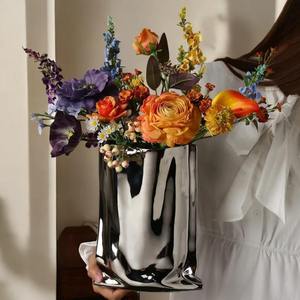 Vase contemporain finition argent pour la décoration d'événements de luxe, centre de table de cuisine et accents décoratifs pour la maison en provenance d'Inde - Product Image 2