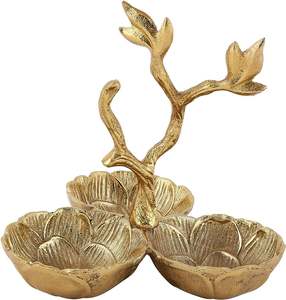 Plateau de vaisselle en métal massif décoratif pour meilleure maison et restaurant Plateaux de rangement design avec finition dorée pour un usage quotidien - Product Image 3