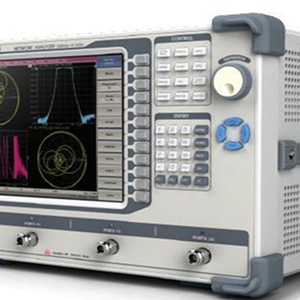 Calibrador de Presión Protek A338 (8GHz) Usado, Alta Precisión, Clase 2, Analizador de Redes Vectoriales, Analizador de Espectro, 10 kW, IP67 - Product Image 2