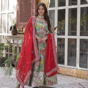 Designer indien de haute qualité entièrement cousu vêtements ethniques numérique imprimé feuille de soie russe broderie Zari séquence travail haut - Product Image 1