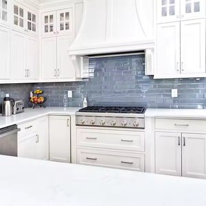 ตู้ปั่นไม้แข็งสีขาวดีไซน์คลาสสิกสไตล์อเมริกันปรับขนาดได้ - Product Image 2