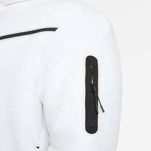 Sudadera con Capucha Personalizada para Hombre, con Bolsillo Lateral con Cierre para Teléfono, Logotipo Personalizado, Corte Regular, Transpirable, Ajustable - Product Image 4